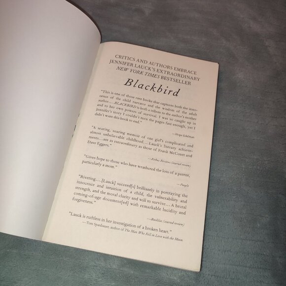 Book Blackbird Jennifer Lauck Bestseller Memoir New York Times Childhood - Picture 4 of 8